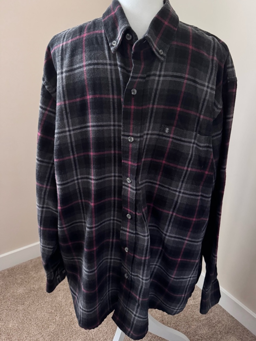 Izod Black/Grey Plaid Button-Down Shirt with Burgundy Accents